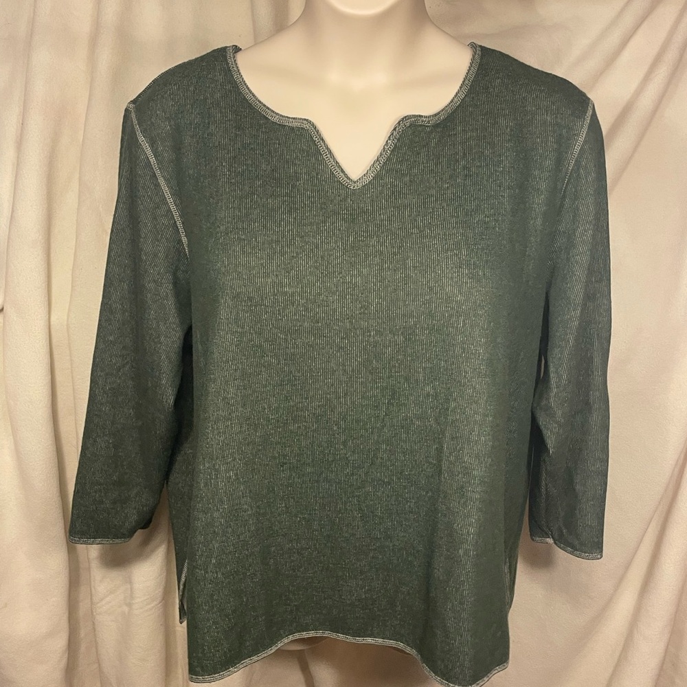 Avenue size 22/24 notch neck heavyweight knit shirt. Olive green.